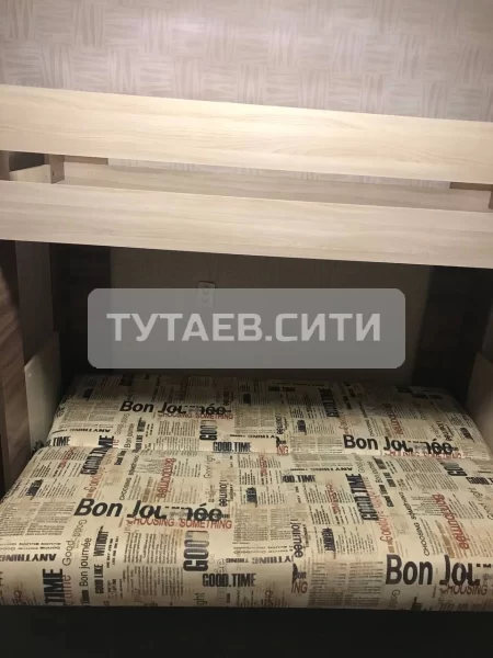 Двухъярусная кровать